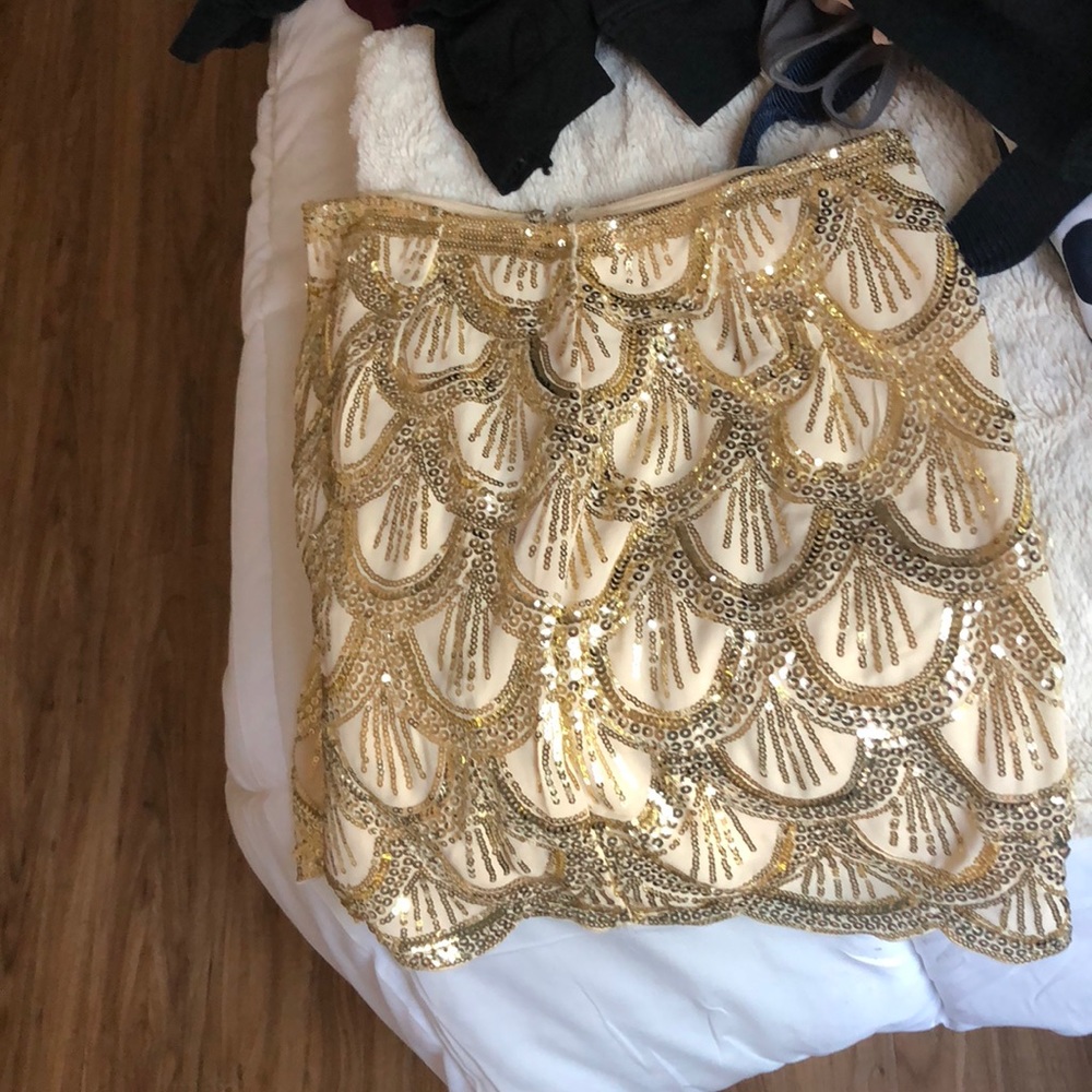 Sequin gold mini skirt!!